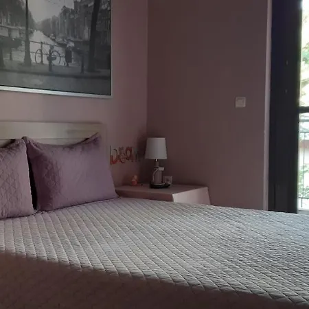 Apartament Dollhouse Elli *