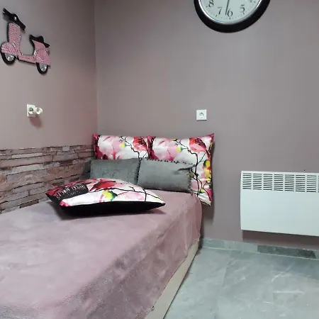 Dollhouse Elli Apartament *